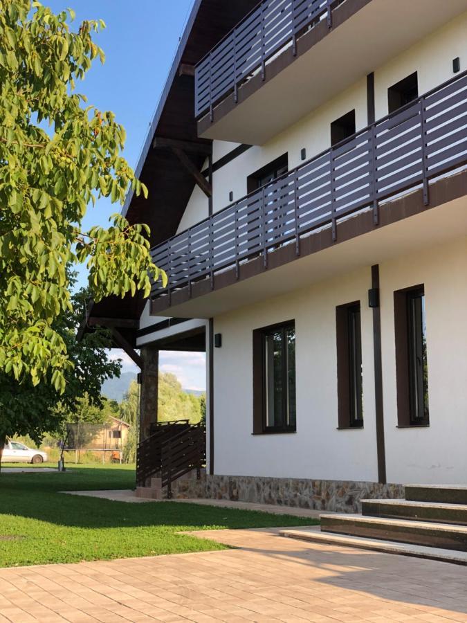 Pensiunea Trecatoarea Lupilor Burda Dış mekan fotoğraf